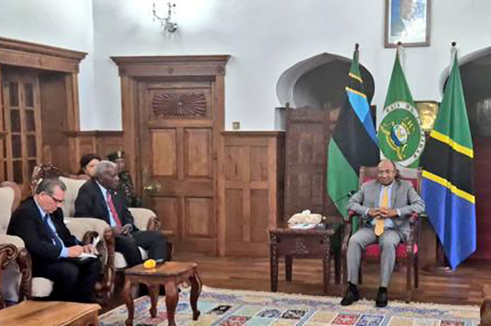 Presidente_del_Parlamento_cubano_dialogó_con_las_máximas_autoridades_de_Zanzíbar
