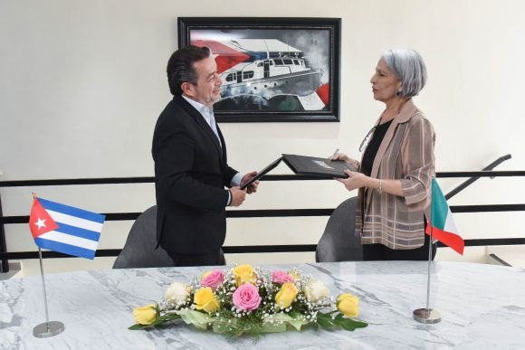 Tiendas_CARIBE_y_Richmeat_firman_nuevo_contrato_de_asociación_económica