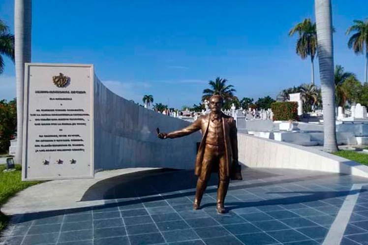 Perucho Figueredo Perucho Figueredo