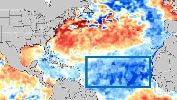 Anomalías frías de la temperatura superficial del mar (en azul), principalmente al este de las Antillas Menores. Mapa de Levi Cowan/Tropical Tidbits, 4 de junio de 2018.