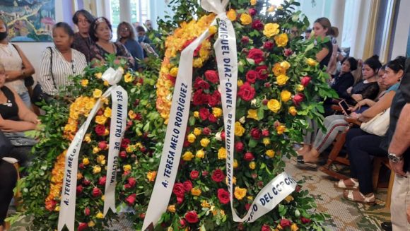 Ofrendas florales de Díaz-Canel y del Ministerio de Cultura. Foto: ACN.