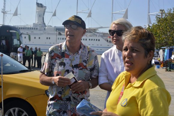 El Club Med 2, considerado uno de los cruceros de vela más grandes del mundo. Foto: ACN El Club Med 2, considerado uno de los cruceros de vela más grandes del mundo. Foto: ACN