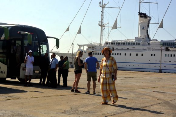 El Club Med 2, considerado uno de los cruceros de vela más grandes del mundo. Foto: ACN El Club Med 2, considerado uno de los cruceros de vela más grandes del mundo. Foto: ACN