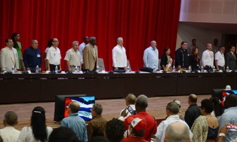 Asiste Díaz-Canel a Encuentro de Solidaridad con Cuba