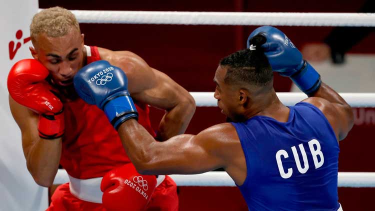  El combate entre Arlen López y Benjamin Whittaker culminó por decisión dividida de 4-1. (Rueters) 