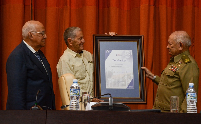 Reconoce Raúl Castro al Palacio de Convenciones de Cuba por sus cuatro décadas