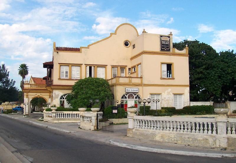 Complejo Recreativo Cultural 1830 Complejo Recreativo Cultural 1830