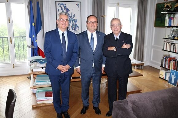 François Hollande recibe a Eusebio Leal en París