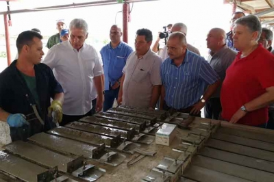 Prosigue Presidente de Cuba visita a provincia Pinar del Río 