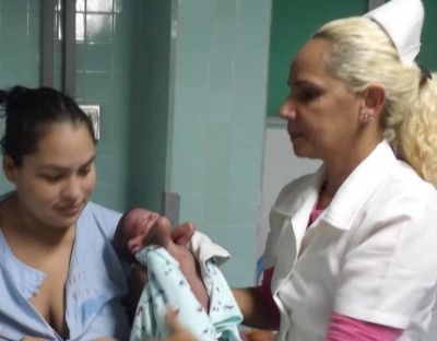 Enfermera cubana y paciente