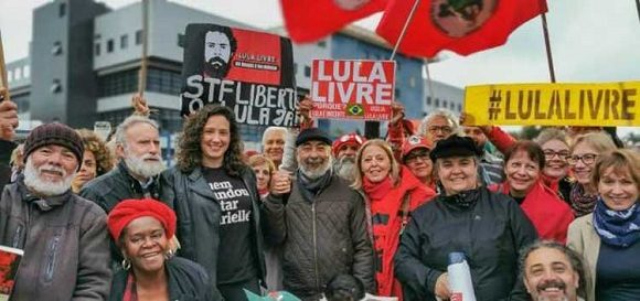 Mónica Benicio y Leonardo Padura en Curitiba