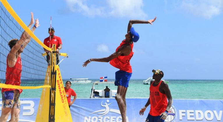 Plata para dupla cubana en circuito de voleibol de playa