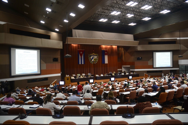 Debaten diputados sobre el enfrentamiento a la COVID-19 en Cuba 