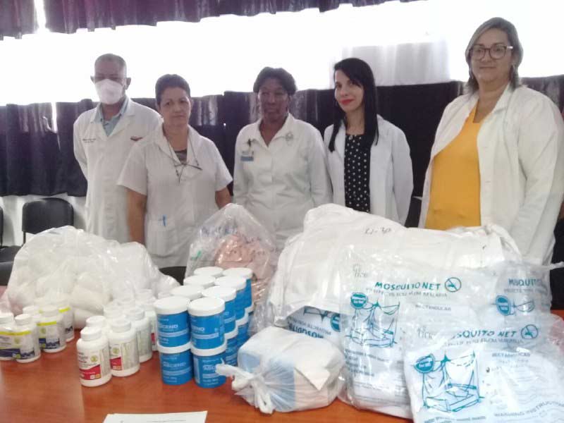 Proyecto solidario Hatuey entrega donativo en hospital de Cuba 