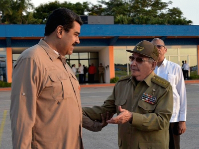 Raúl Castro y Nicolás Maduro