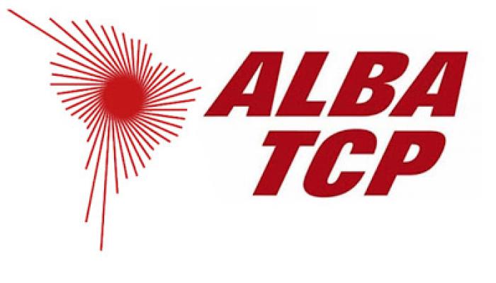 Banner alegórico a ALBA-TCP