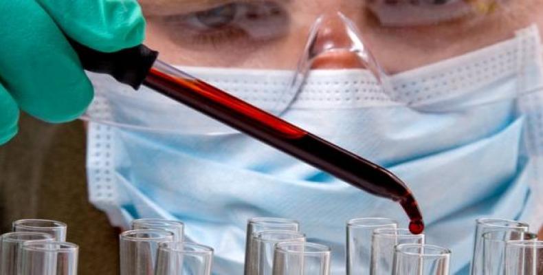 Científicos descubren que la Covid-19 desencadena cambios en las plaquetas de la sangre