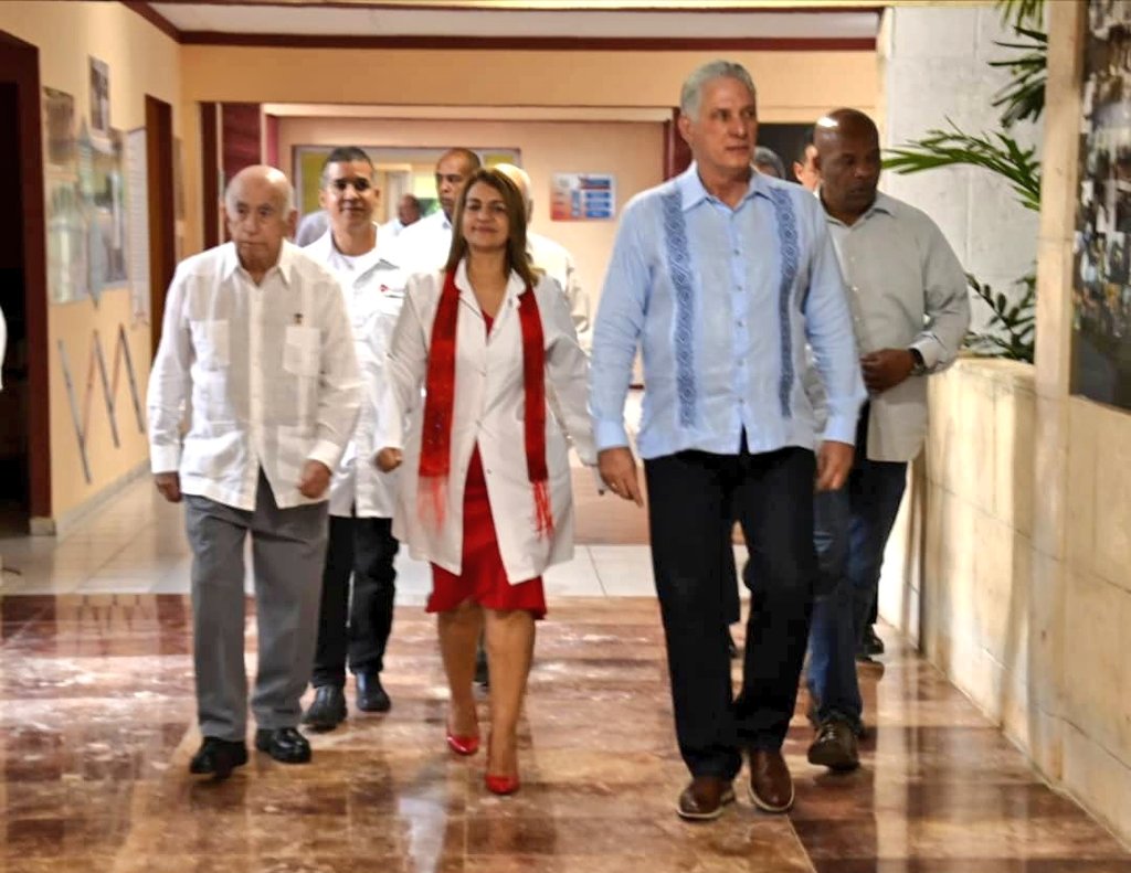 Preside Díaz-Canel acto por 60 años de colaboración médica 