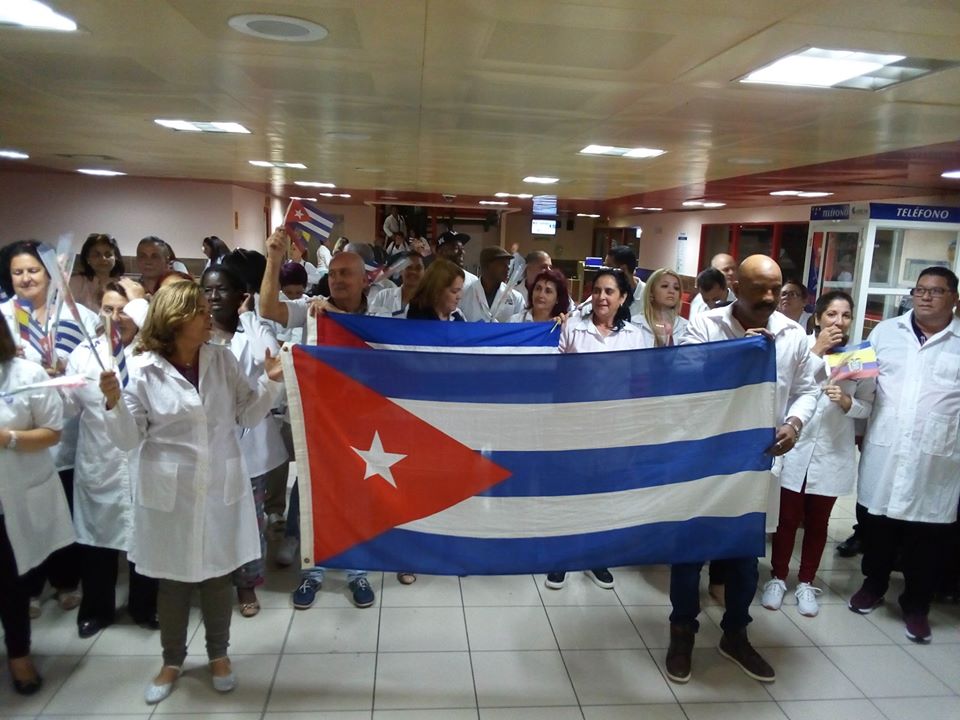 Colaboradores médicos cubanos