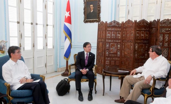 Canciller cubano recibe a Ministro Adjunto principal para Asuntos Exteriores de Japón