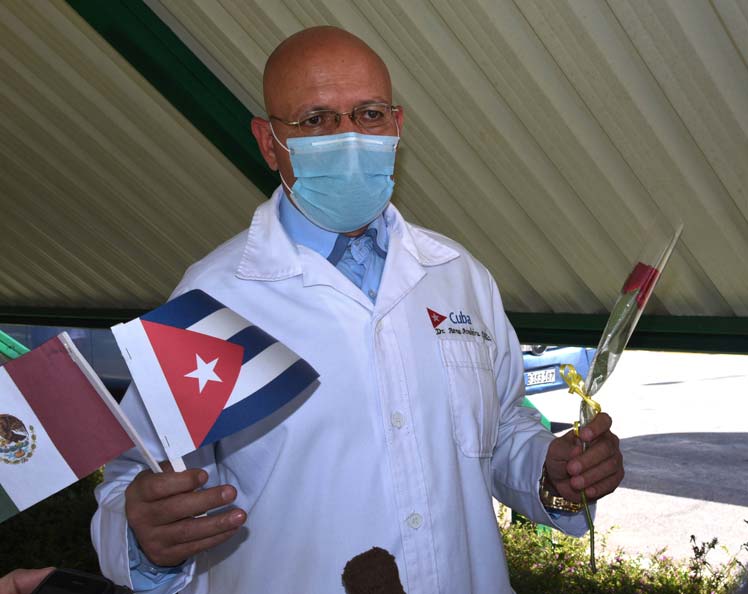 brigada médica que colaboró en México