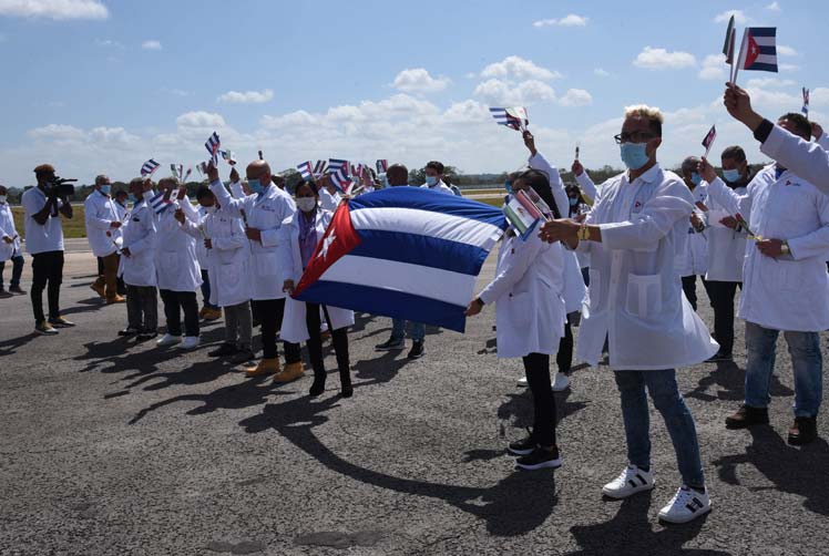 brigada médica que colaboró en México