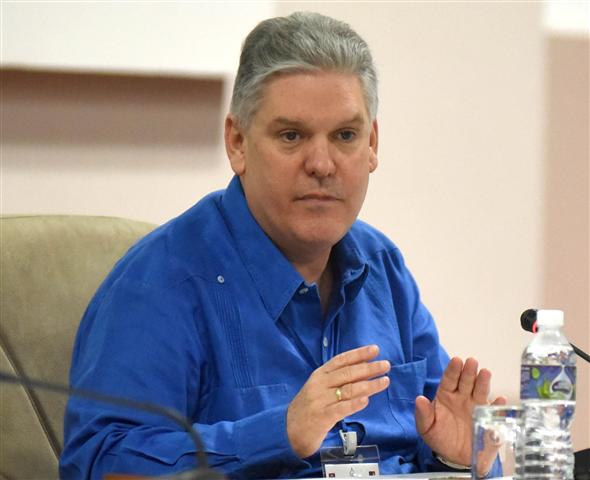 viceprimer ministro y titular de Economía y Planificación, Alejandro Gil, viceprimer ministro y titular de Economía y Planificación, Alejandro Gil,