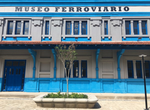 El Museo Parque Temático Ferroviario está ubicado en la antigua terminal de trenes para honrar la tradición ferroviaria de Camagüey.