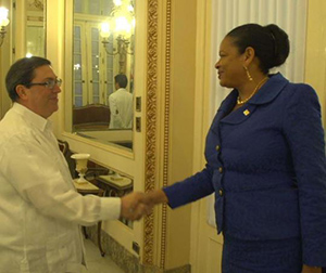 Bruno Rodríguez recibe a secretaria general de Asociación de Estados del Caribe, June Soomer. 