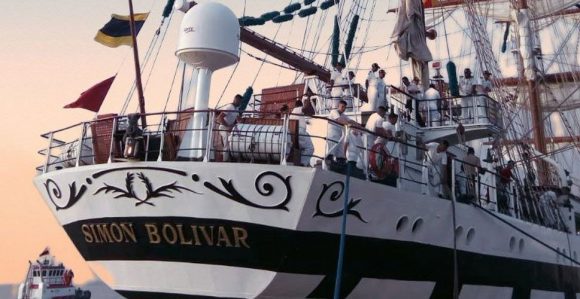 buque escuela venezolano "Simón Bolivar"