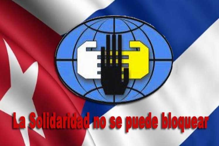 Banner alegórico a la solidaridad con Cuba
