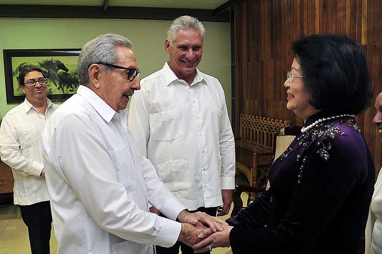 Dialogaron Raúl Castro y Díaz-Canel con Vicepresidenta vietnamita