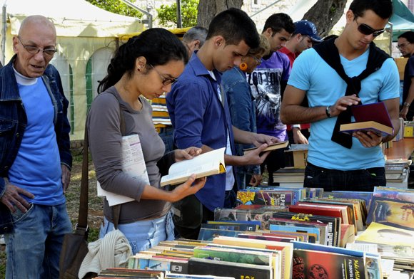 Cubanos en la Feria del Libro