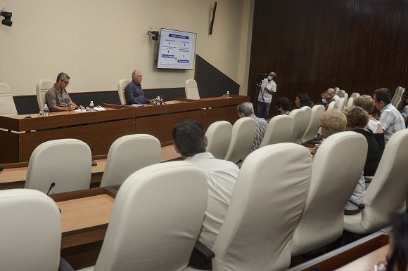 Cuba en el camino de tener profesores más cultos