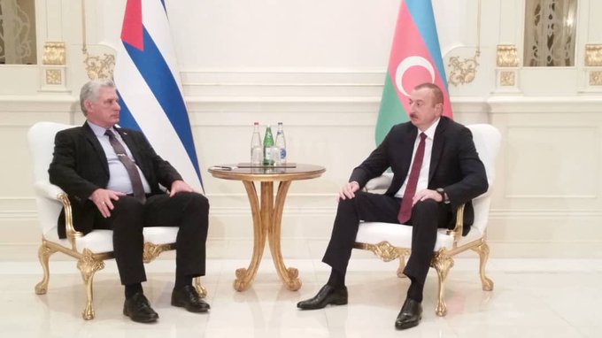 Presidentes de Cuba y Azerbaiyán sostienen encuentro bilateral