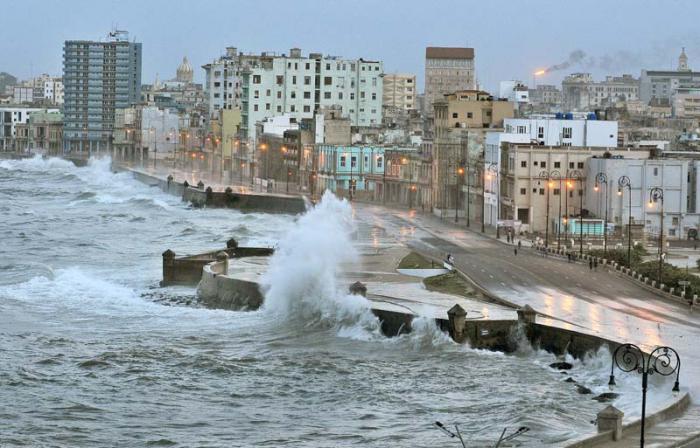 Inundaciones costeras en Cuba