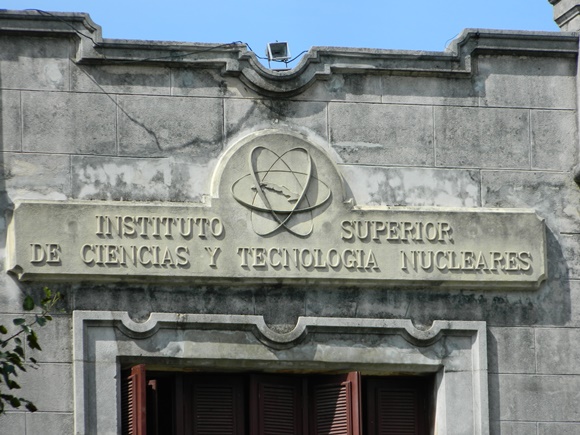 Instituto Superior de Ciencias y Tecnologías Nucleares, nombre con el que se fundó dicho centro de altos estudios.