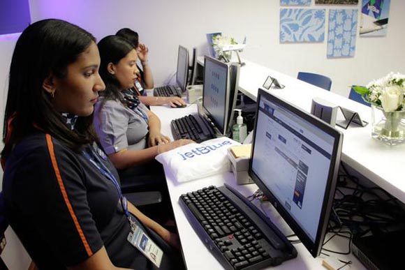 Nueva oficina comercial de JetBlue inaugurada en Cuba. Foto: Abel Padrón/ ACN.