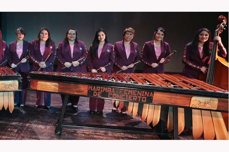 Marimba Femenina de Guatemala