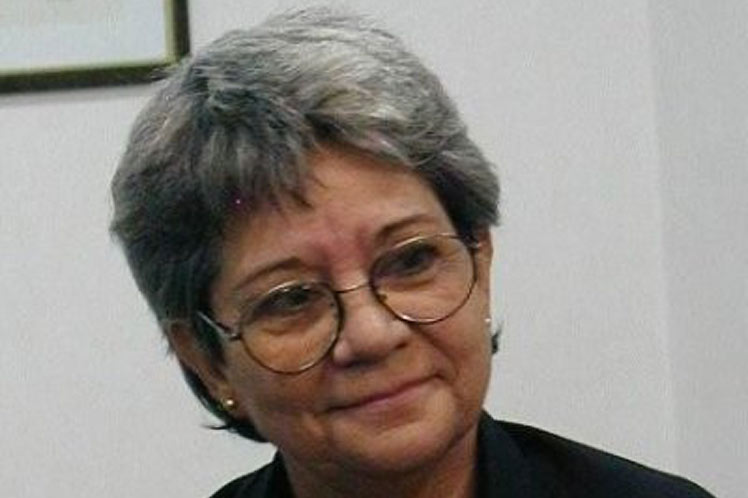 filóloga, profesora y escritora cubana Mirta Yáñez