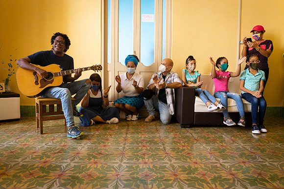 "A Cuba hay que quererla": una melodía que cobra vida