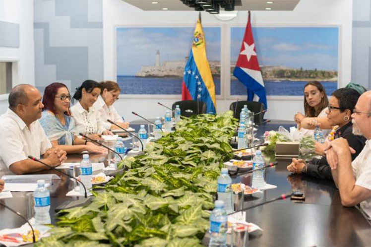 Fortalecen colaboración bilateral localidades de Cuba y Venezuela