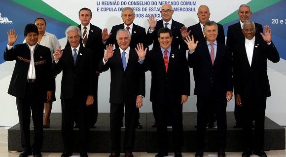 Los representantes de los países de Mercosur posan durante la Cumbre celebrada el 21 de diciembre 2016 en Brasilia. Foto: Reuters.