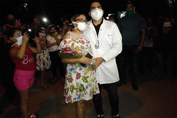 Llegaron a casa médicos del centro de Cuba que regresaron de Italia