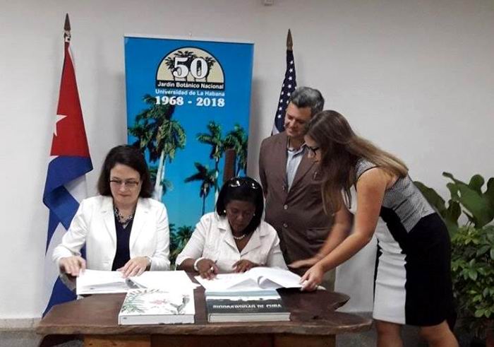 Firman memorando de entendimiento botánicos de Cuba y Estados Unidos