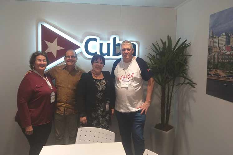 Funcionarios del Ministerio de turismo Funcionarios del Ministerio de turismo
