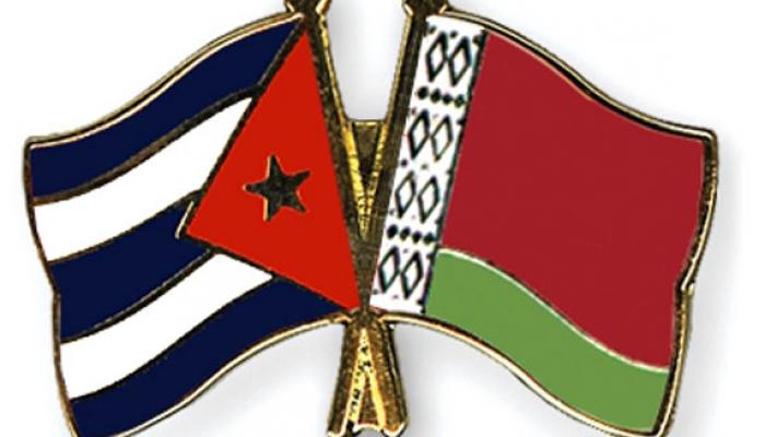 Bandera de Cuba y Belarús