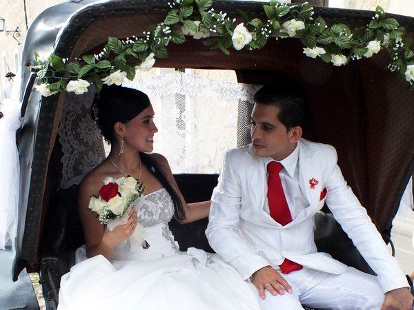 Mayor casamiento múltiple celebrado en la oriental ciudad de Holguín.