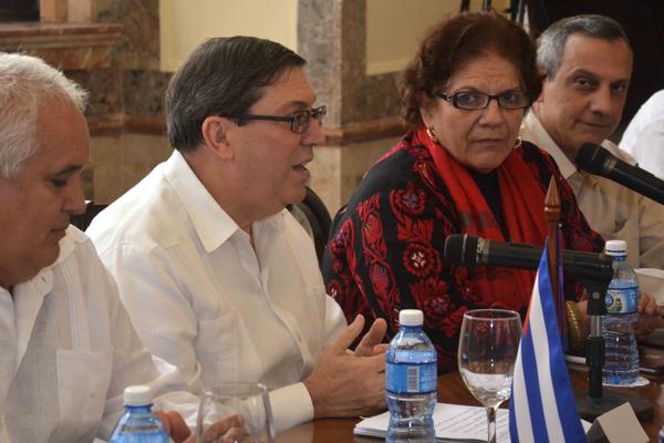 Bruno Rodríguez Parrilla, ministro de Relaciones Exteriores de Cuba, y su homólogo de Arabia Saudita, Adel al-Jubeir