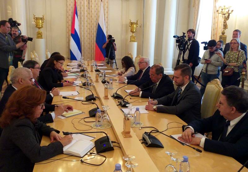 Cancilleres de Rusia y Cuba analizan refuerzo de nexos estratégicos